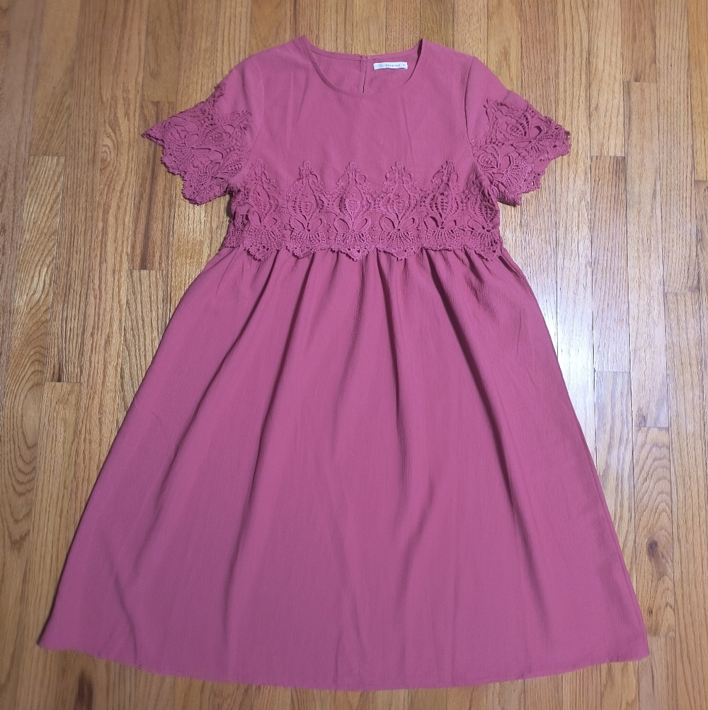 3/$10⭐Veveret Lace Dress, Women's Medium, Coral/Pink
